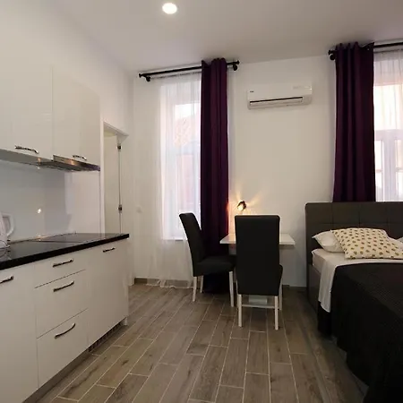 Apartment Sophie The Center Of The Old Town Zadar